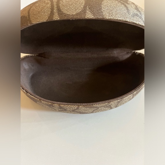 LIKE NEW Coach Large Sunglasses Case - Picture 4 of 4